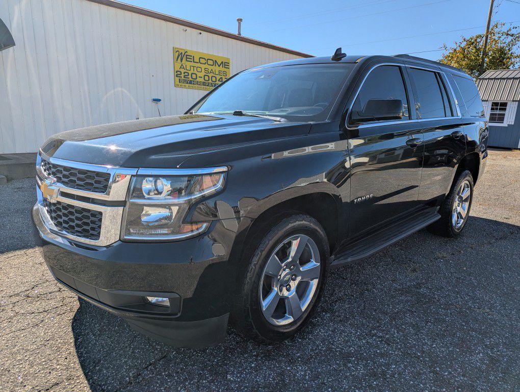 2017 Chevrolet Tahoe Image 2