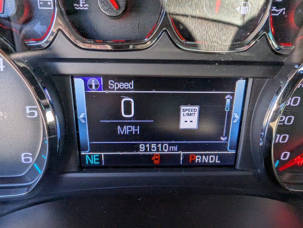 2017 Chevrolet Tahoe Image 12