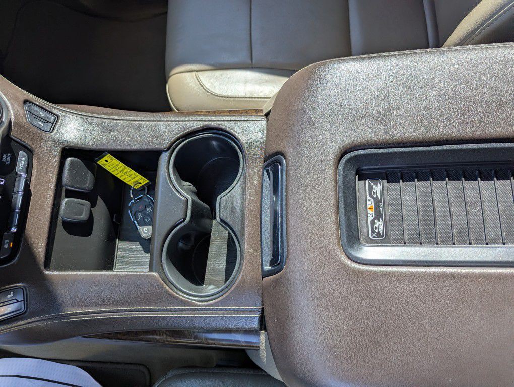 2017 Chevrolet Tahoe Image 14