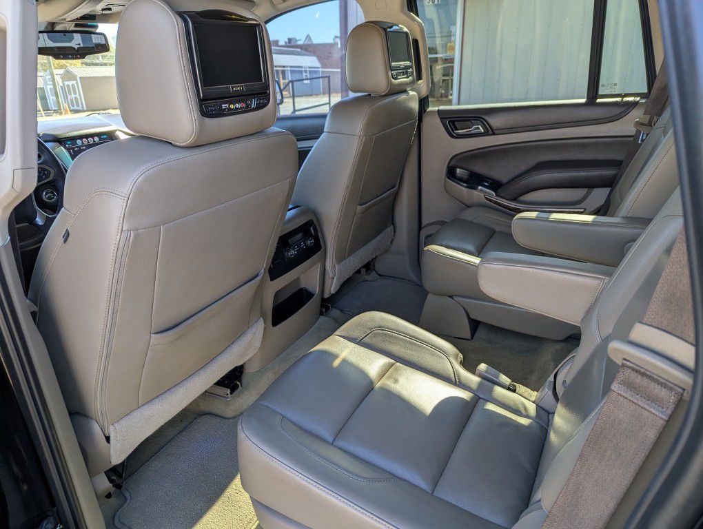 2017 Chevrolet Tahoe Image 18