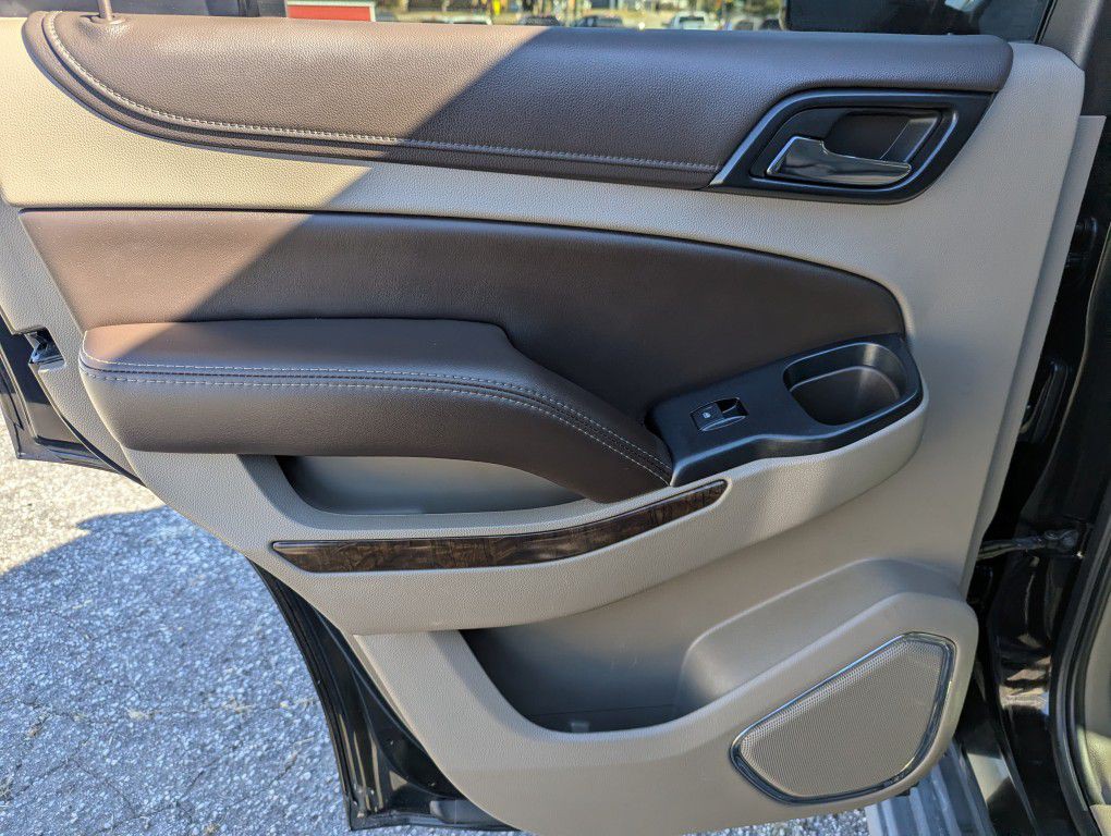 2017 Chevrolet Tahoe Image 19