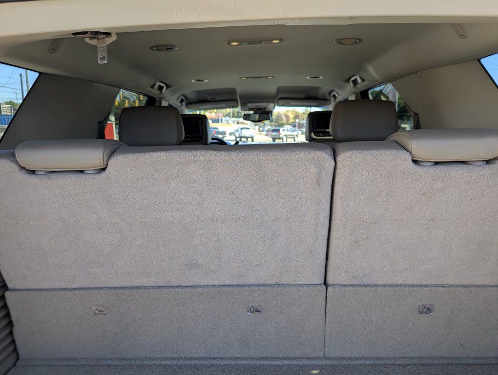 2017 Chevrolet Tahoe Image 24