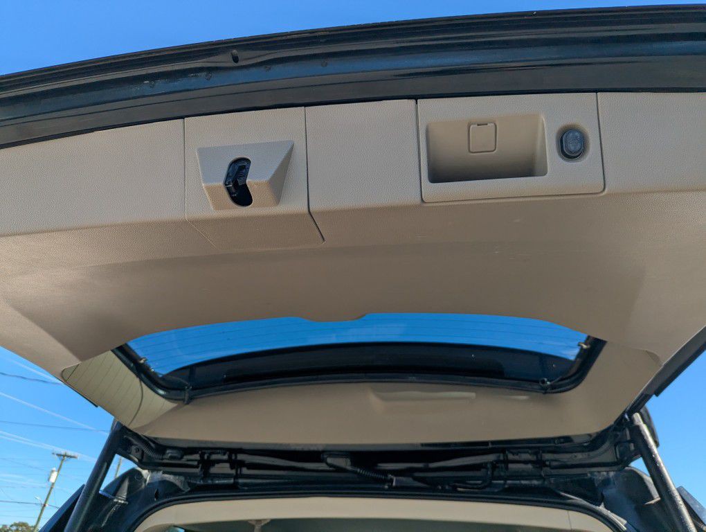 2017 Chevrolet Tahoe Image 26