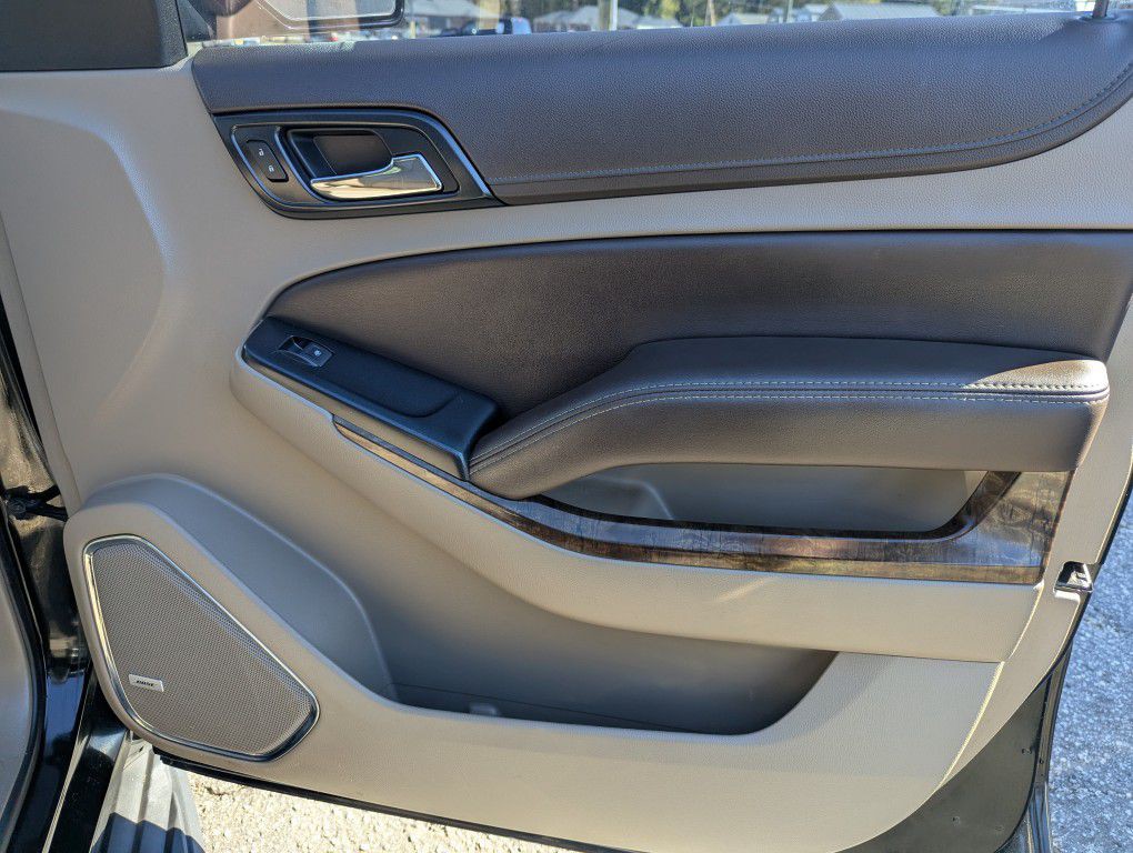 2017 Chevrolet Tahoe Image 30
