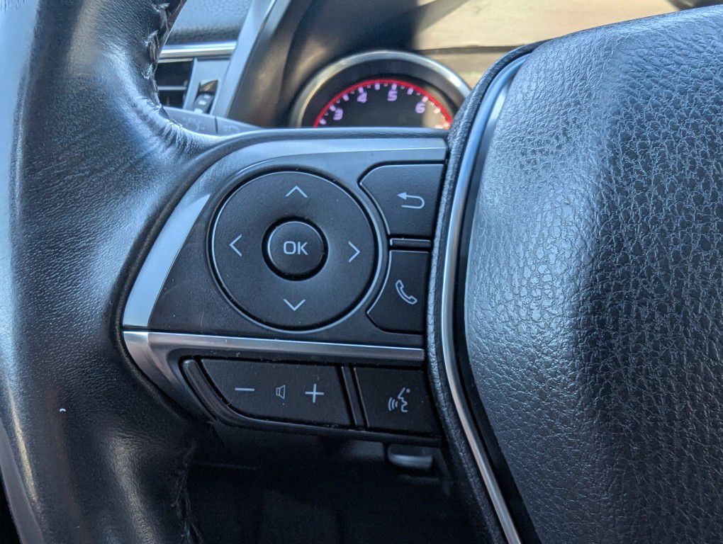 2018 Toyota Camry Image 9