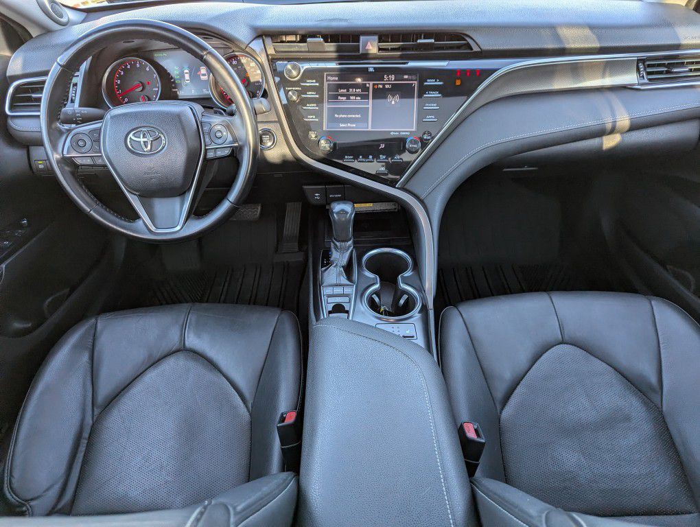 2018 Toyota Camry Image 22