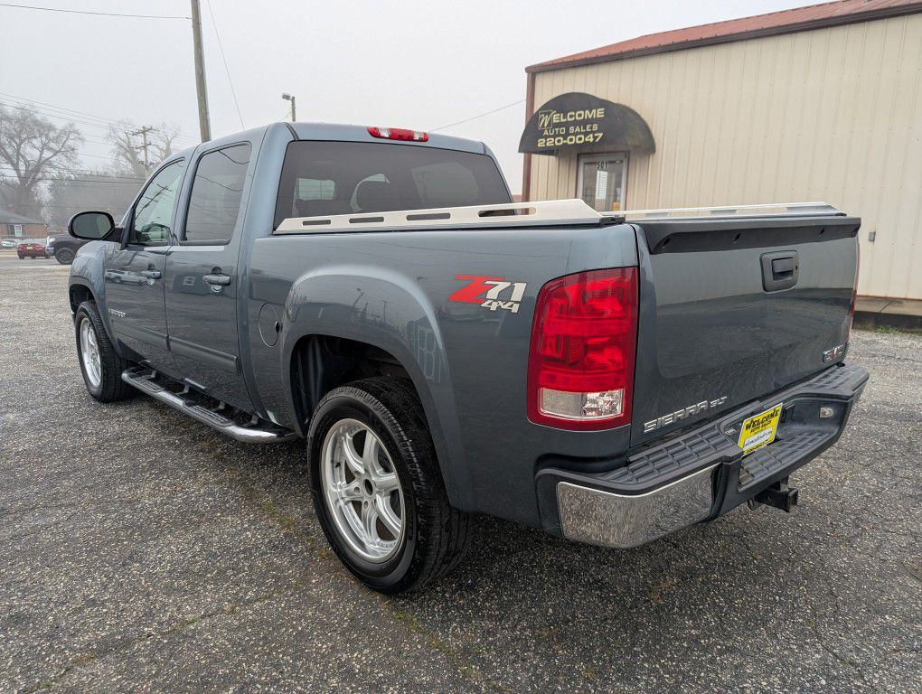 2007 GMC Sierra Image 3