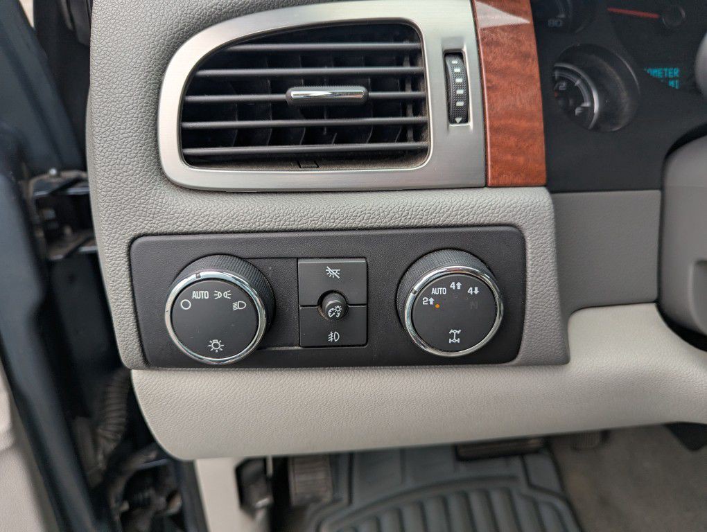 2007 GMC Sierra Image 11