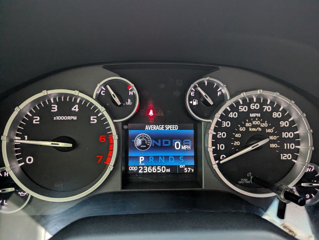 2015 Toyota Tundra Image 12