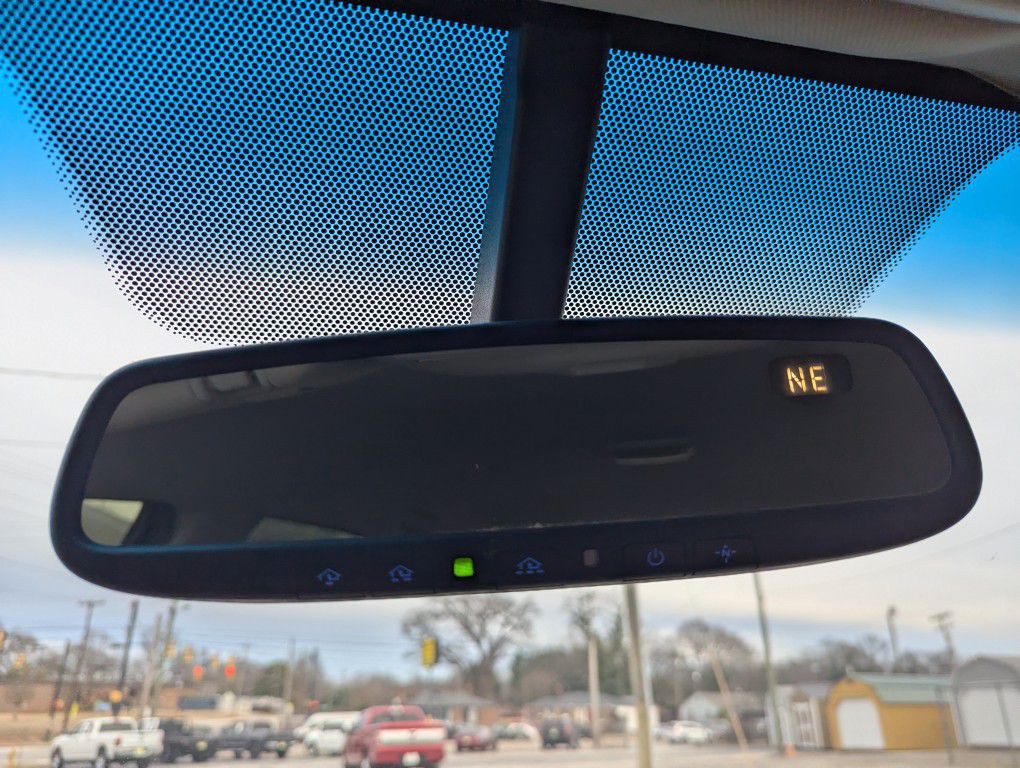 2015 Toyota Tundra Image 18