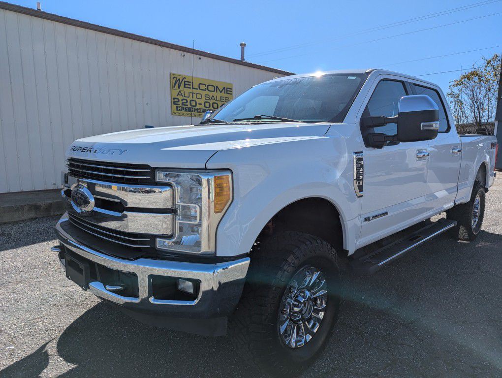 2017 Ford F-250 Image 2