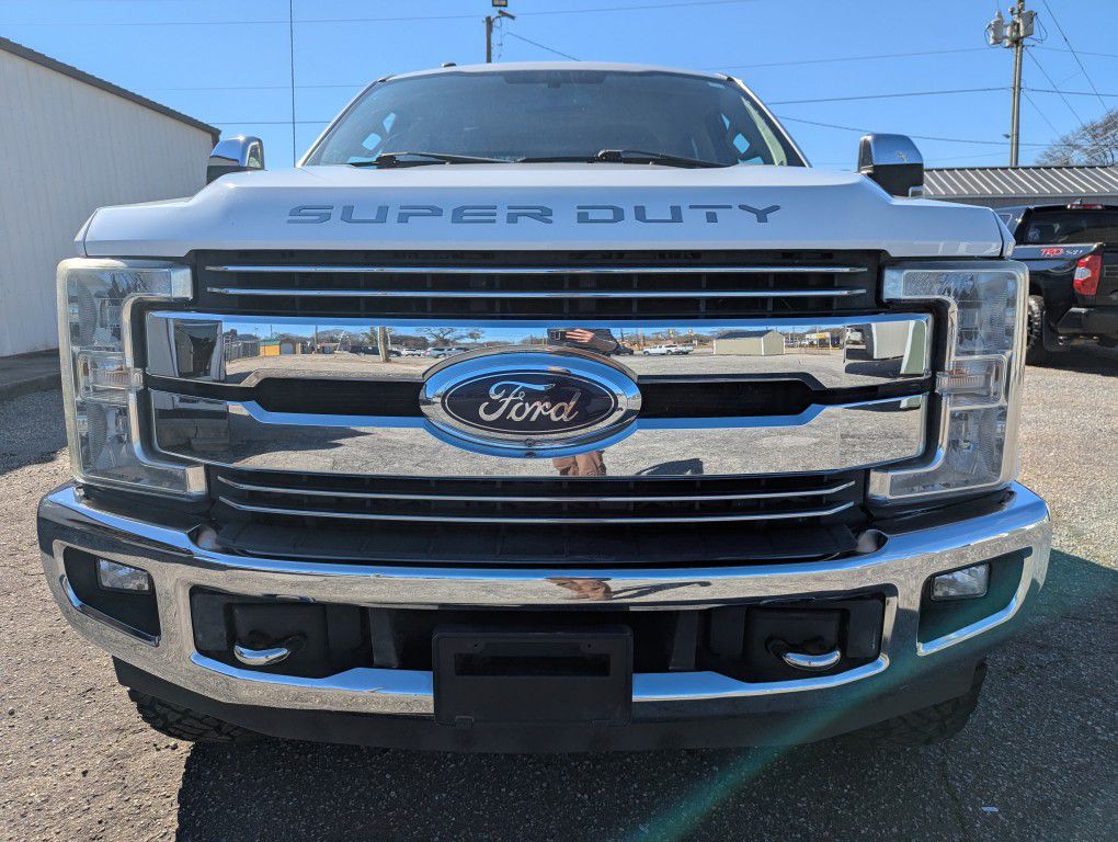 2017 Ford F-250 Image 6