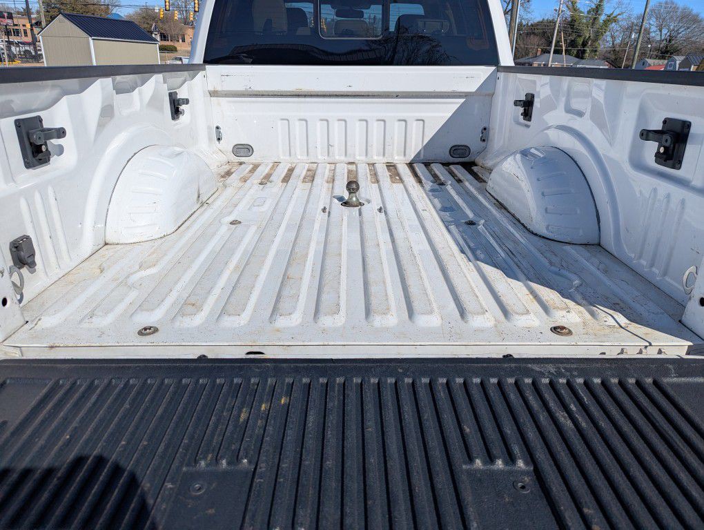 2017 Ford F-250 Image 9