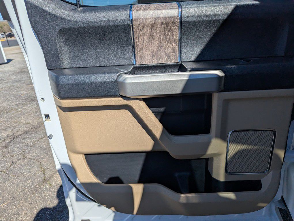 2017 Ford F-250 Image 24