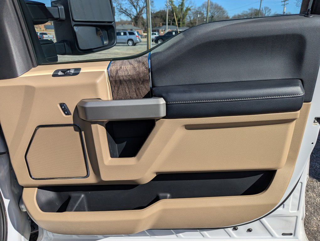 2017 Ford F-250 Image 32