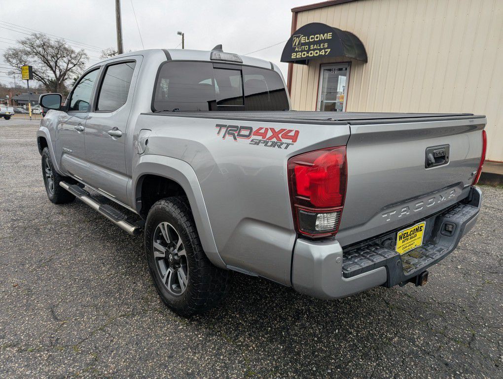 2019 Toyota Tacoma Image 4
