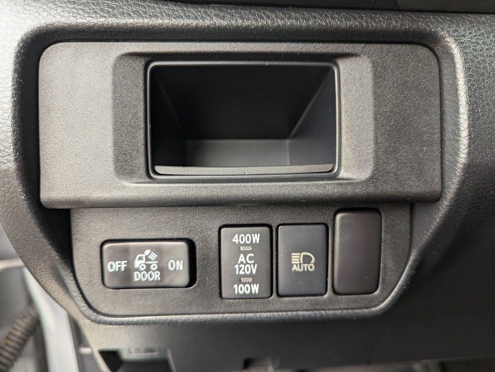 2019 Toyota Tacoma Image 15