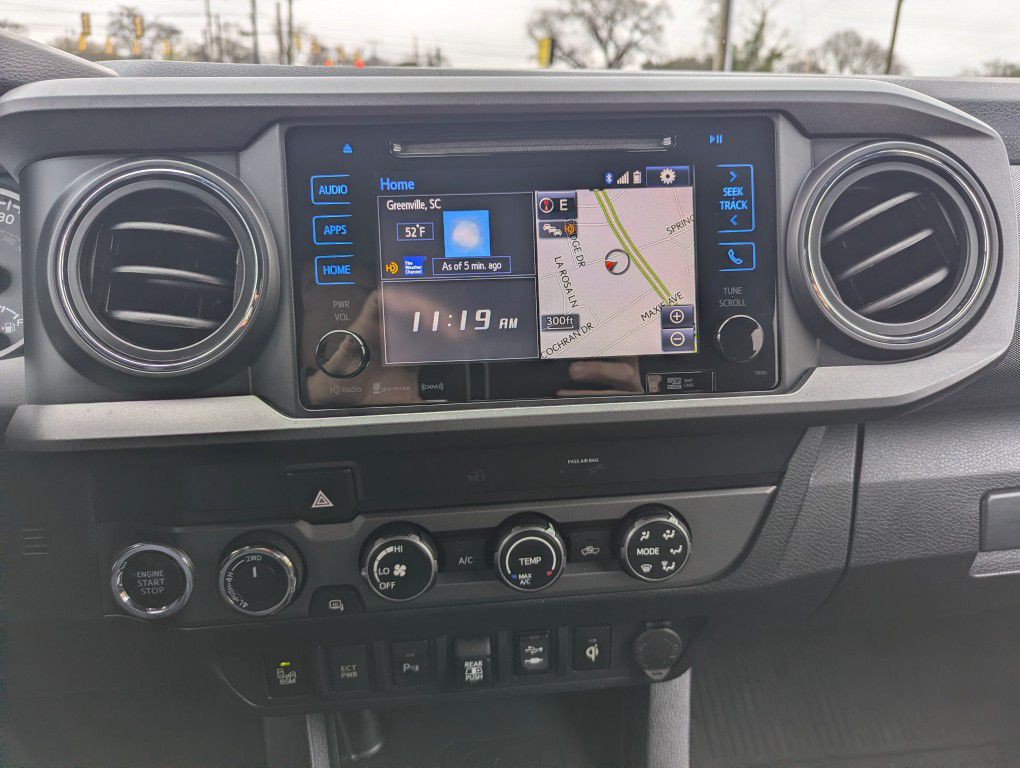 2019 Toyota Tacoma Image 18