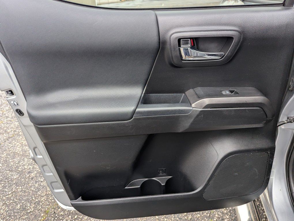 2019 Toyota Tacoma Image 26