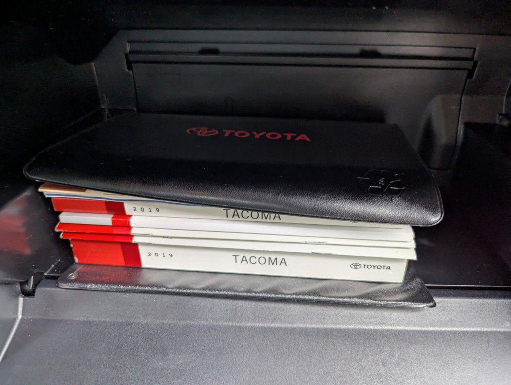 2019 Toyota Tacoma Image 34