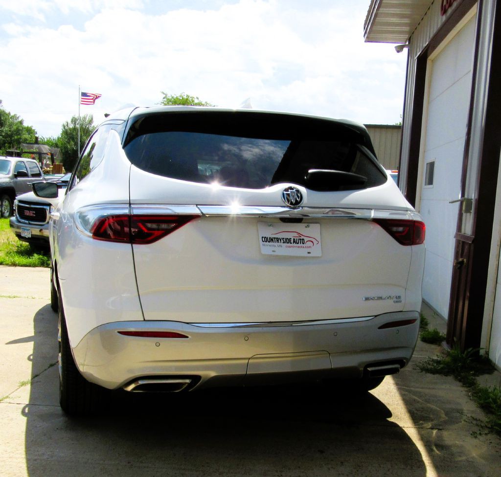 2022 Buick Enclave Image 2