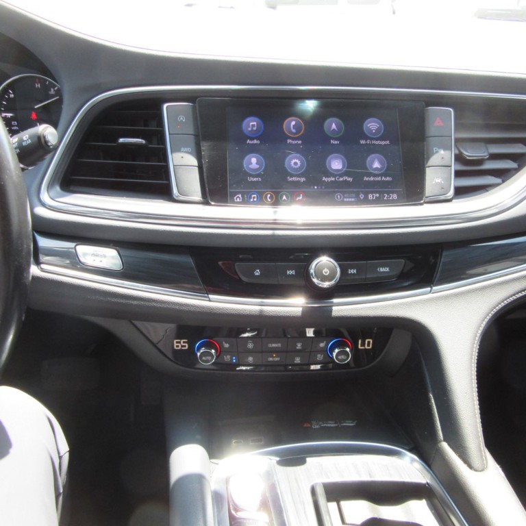 2022 Buick Enclave Image 8