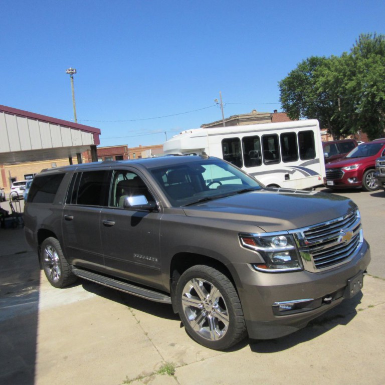 2015 Chevrolet Suburban Image 9