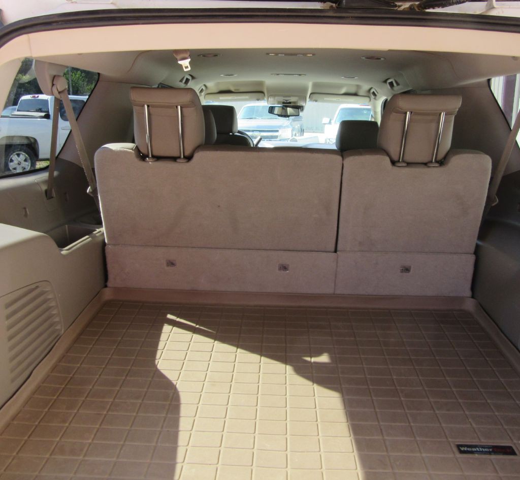 2016 Chevrolet Suburban Image 8