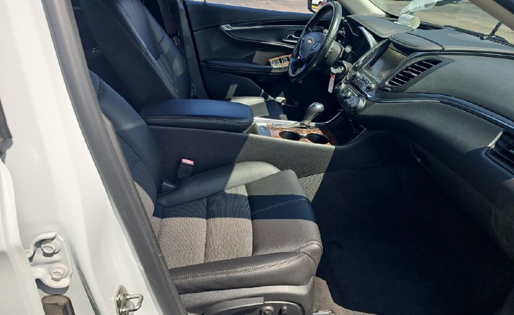 2014 Chevrolet Impala Image 3