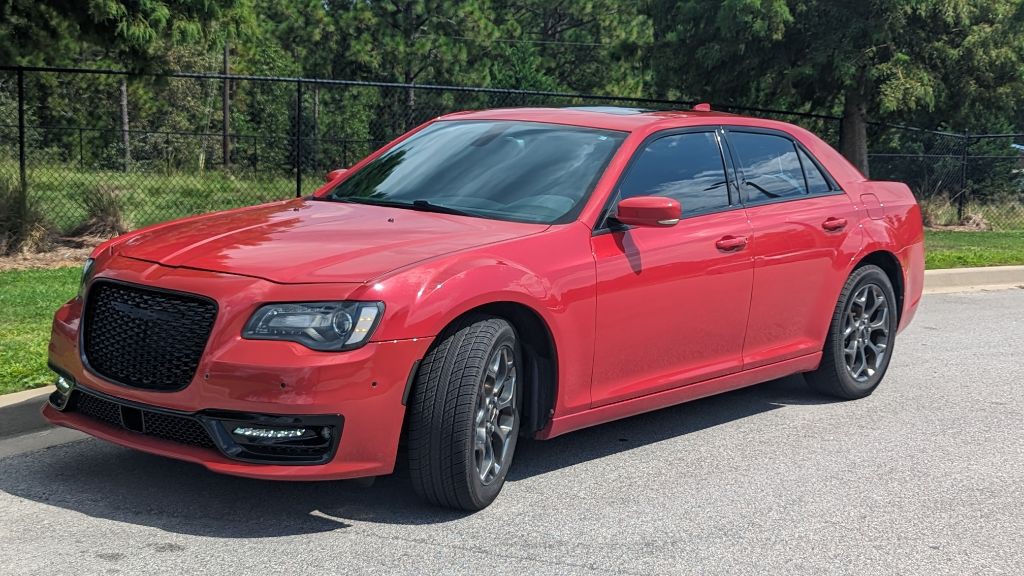 2015 Chrysler 300 Image 9