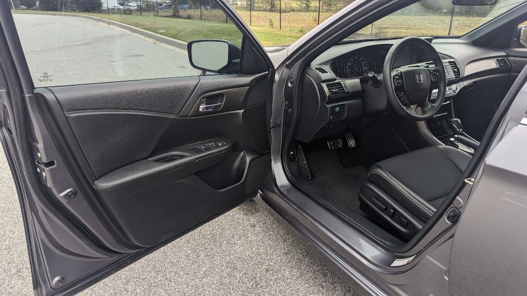 2016 Honda Accord Image 10