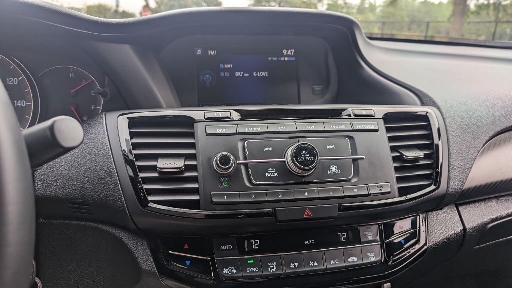 2016 Honda Accord Image 13