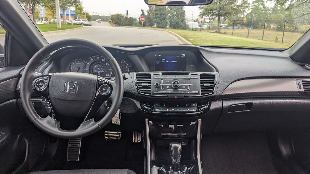 2016 Honda Accord Image 15