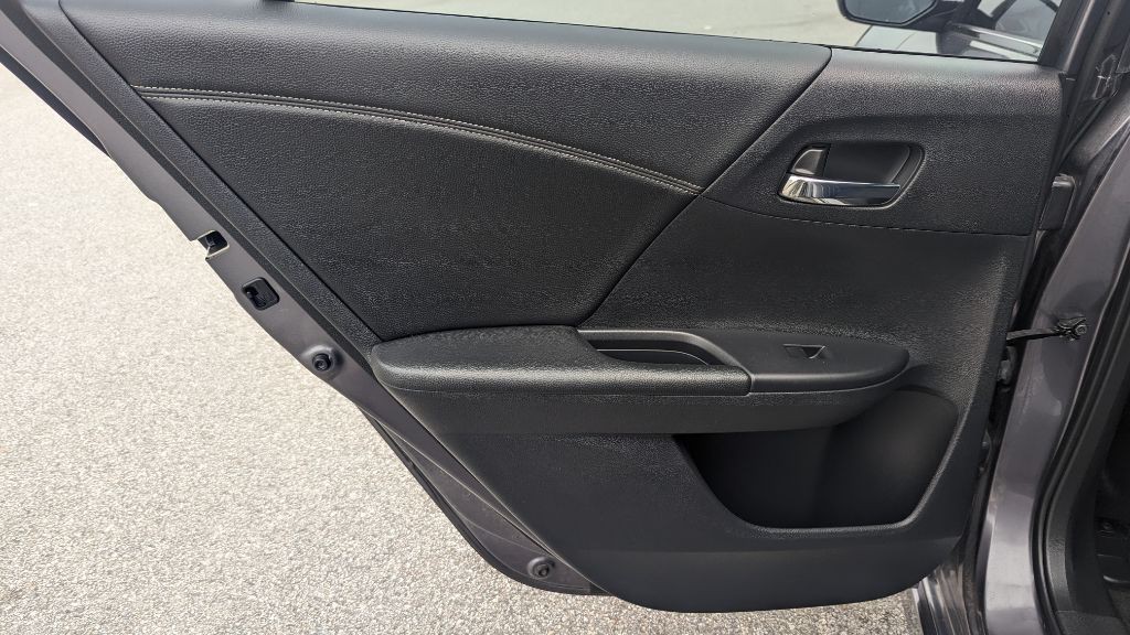 2016 Honda Accord Image 20