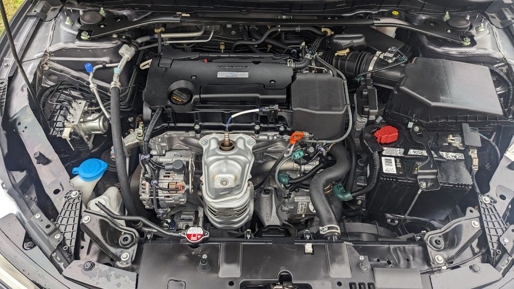 2016 Honda Accord Image 30
