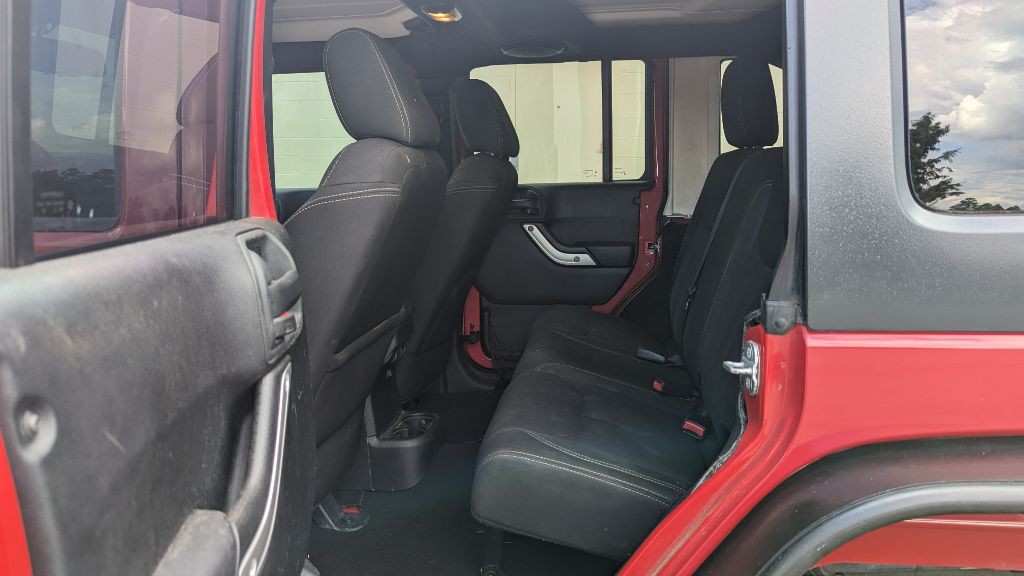 2014 Jeep Wrangler Unlimited Image 15