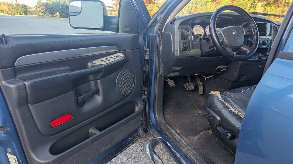 2005 Dodge Ram 2500 Image 10
