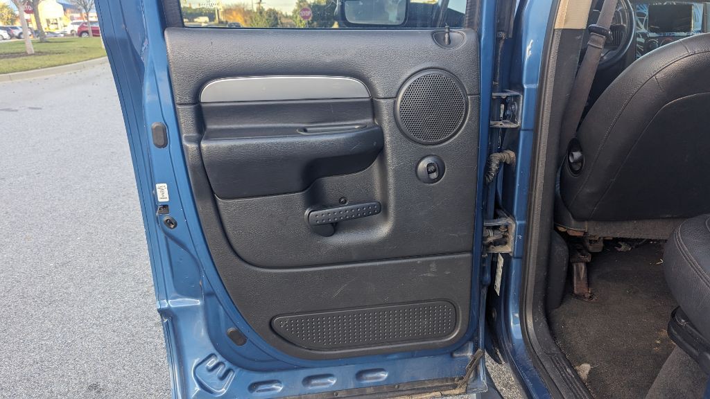 2005 Dodge Ram 2500 Image 14