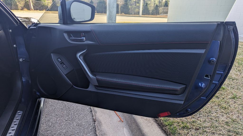 2013 Scion FR-S Image 18