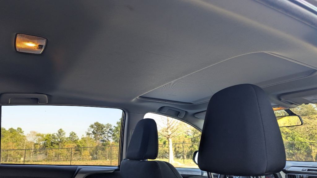 2015 Toyota Rav4 Image 22