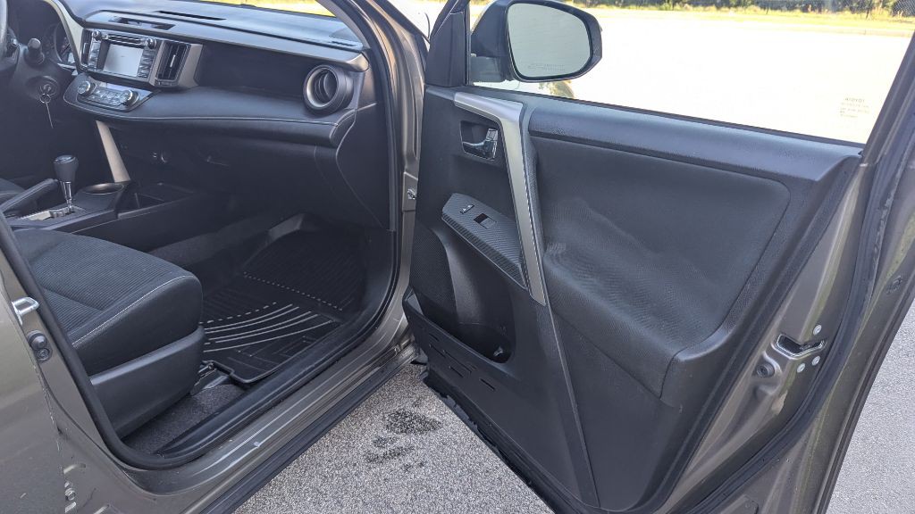 2015 Toyota Rav4 Image 24