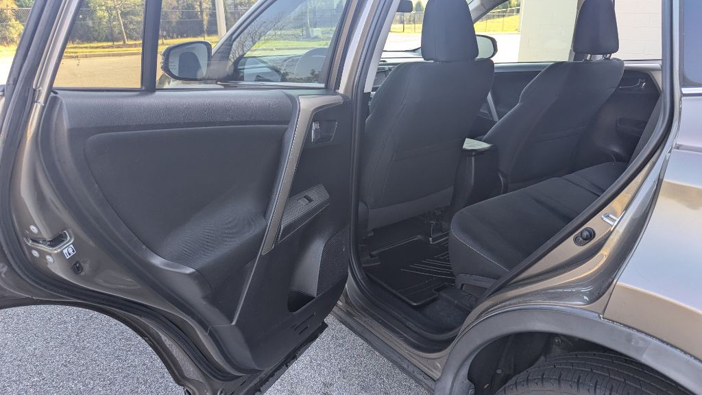2015 Toyota Rav4 Image 16