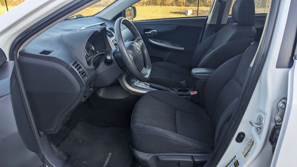 2012 Toyota Corolla Image 10