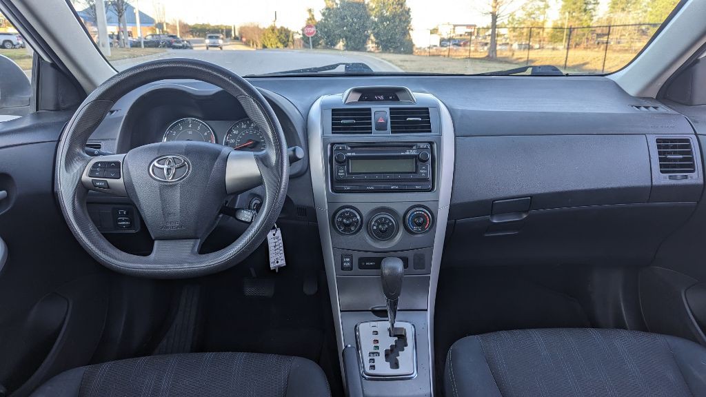 2012 Toyota Corolla Image 13