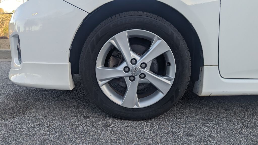 2012 Toyota Corolla Image 28