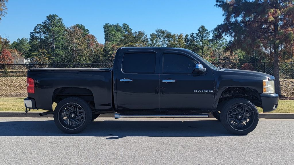 2010 Chevrolet Silverado 1500 Image 2
