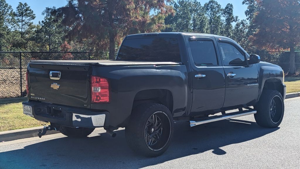 2010 Chevrolet Silverado 1500 Image 3