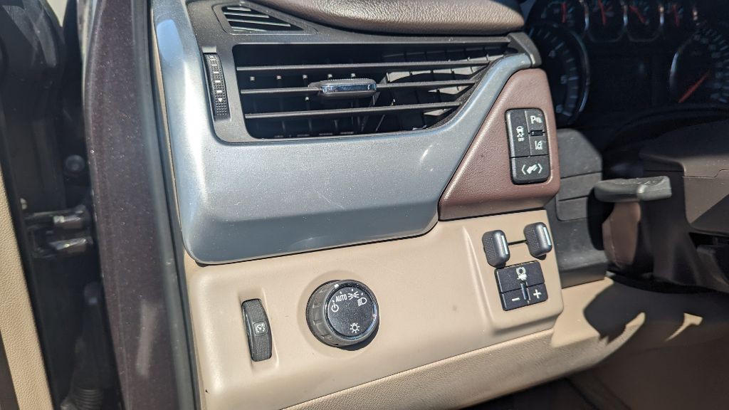2015 Chevrolet Tahoe Image 11