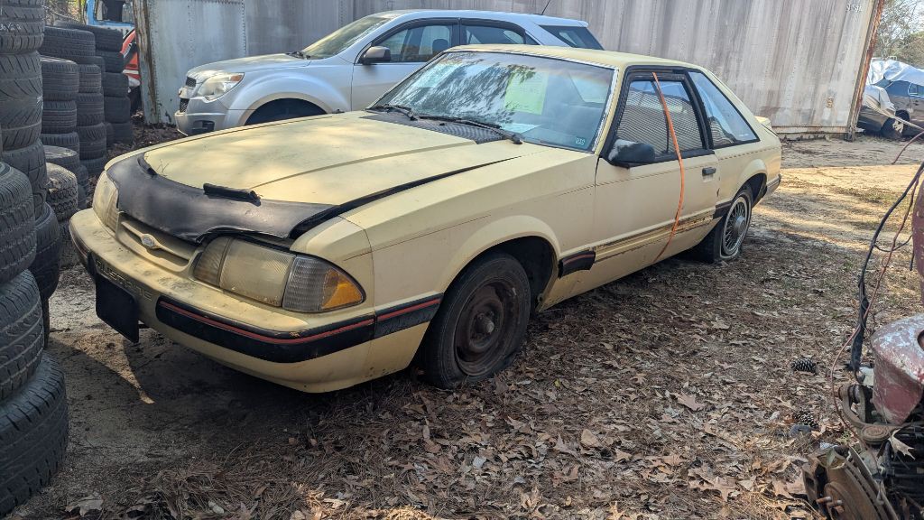 1988 Ford Mustang Image 2