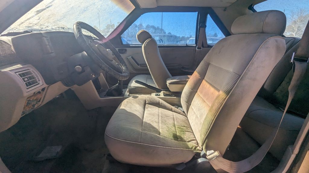 1988 Ford Mustang Image 7